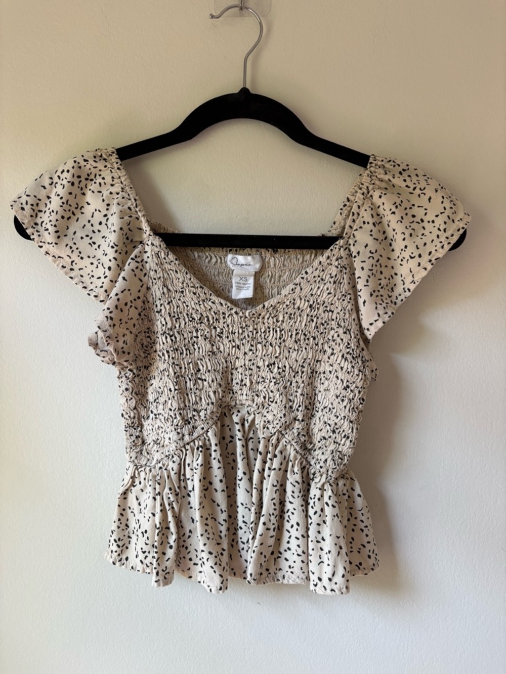 Japna Cream Blouse with Black Speckle Smocked Peplum